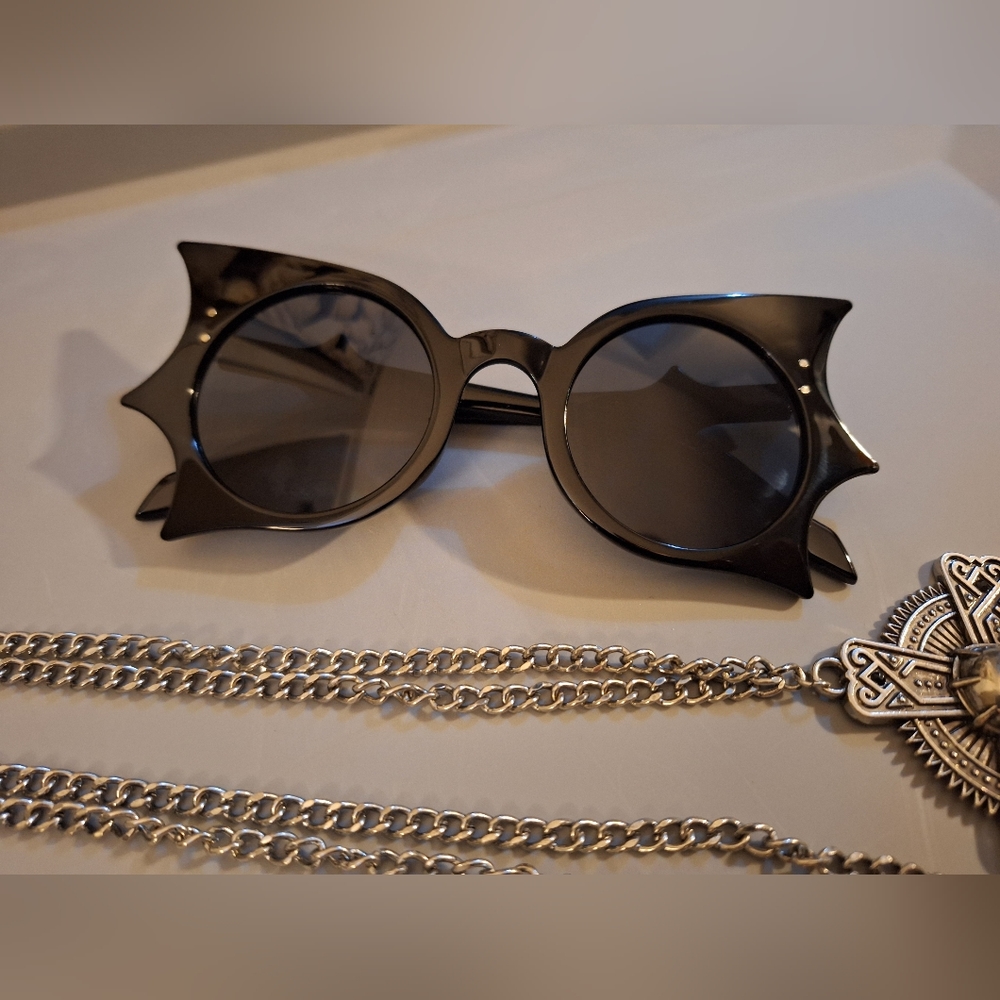 Gothic Accessory Duo #6 - Picture 3 of 3